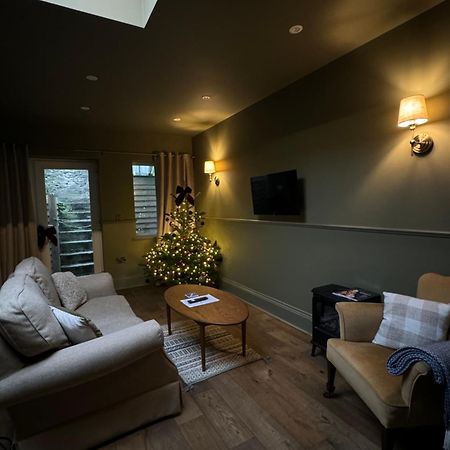 Peaceful Apartment In The Heart Of Frome Eksteriør billede