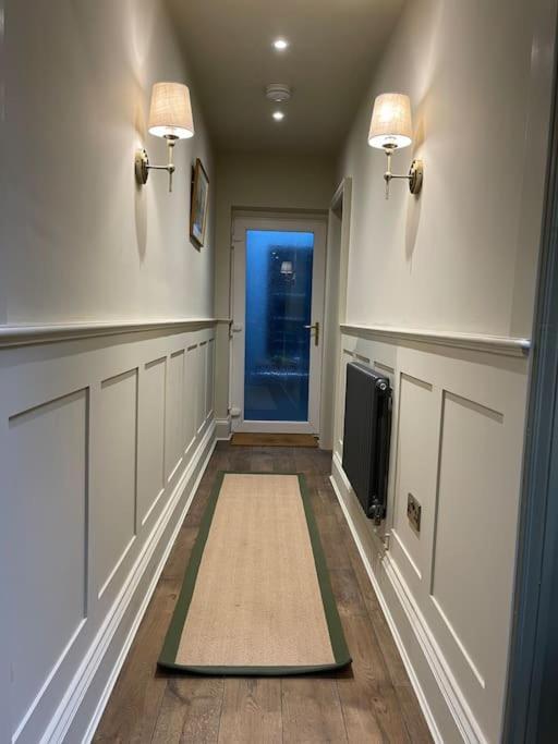 Peaceful Apartment In The Heart Of Frome Eksteriør billede
