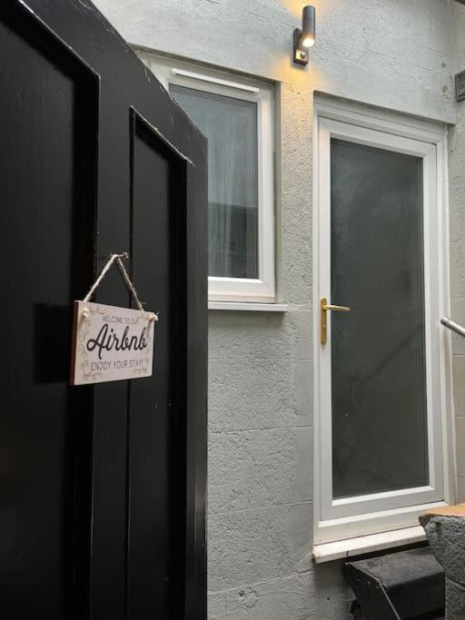 Peaceful Apartment In The Heart Of Frome Eksteriør billede